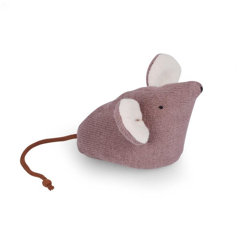 Ready, Set, Throw! Get Your Paws on Our Playful Throwing Mouse!